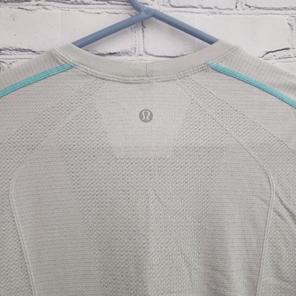 Lululemon Metal Vent - Picture 4 of 5